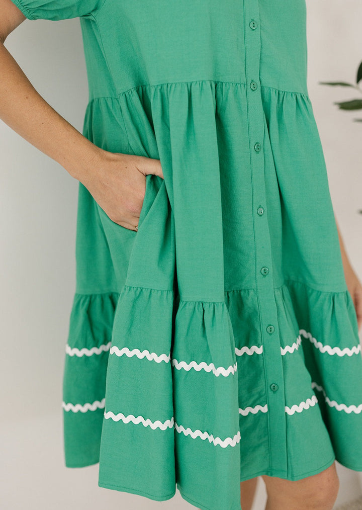 green breast-feeding friendly summer dress with pockets