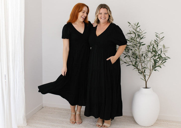 Stretchy Plain Black Dress with V Neck