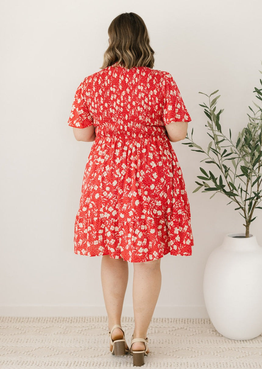 red and white floral shirred knee-length dress 
