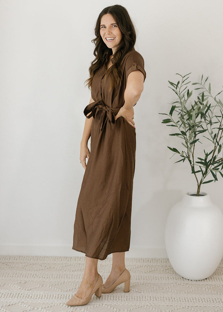Elowyn Midi Dress in Chocolate