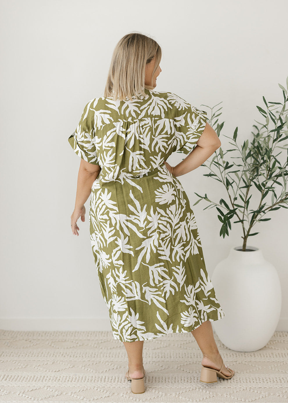 Elowyn Midi Dress in Moss
