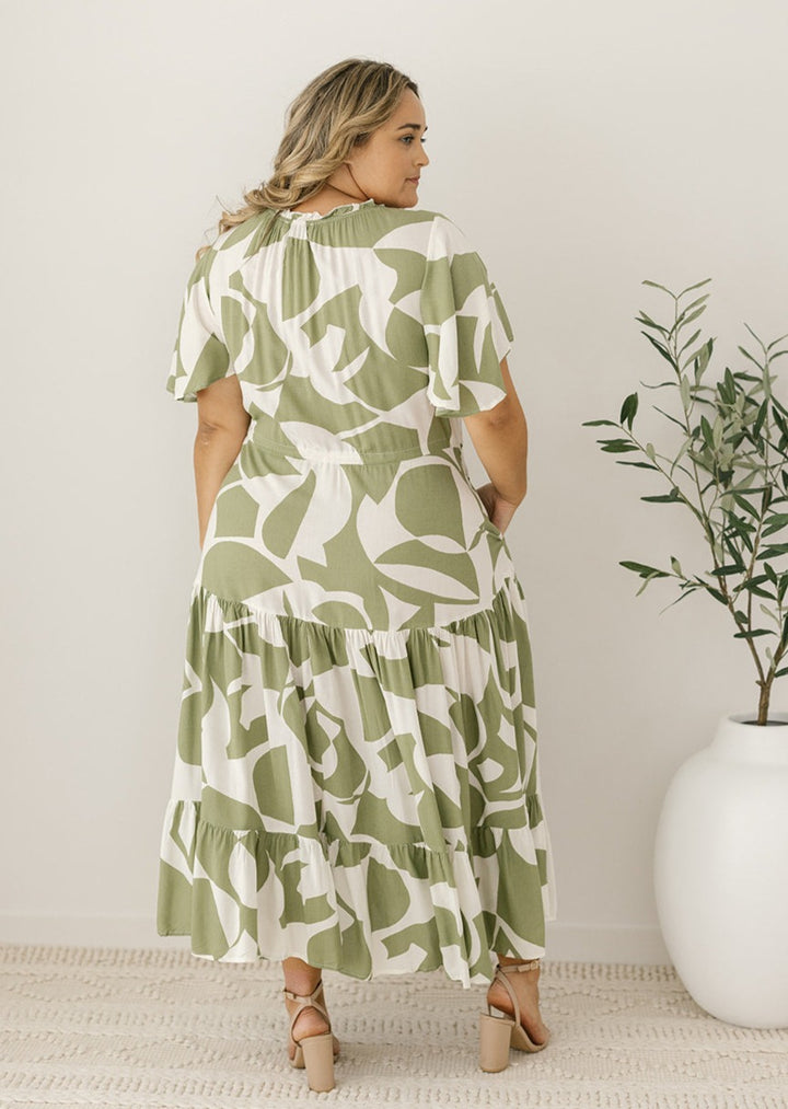 Abstract Green Dress for Curvy Women