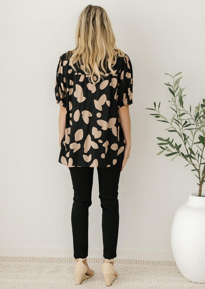 feeding-friendly neutral abstract shirt