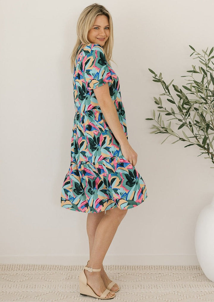 knee-length dress with pockets