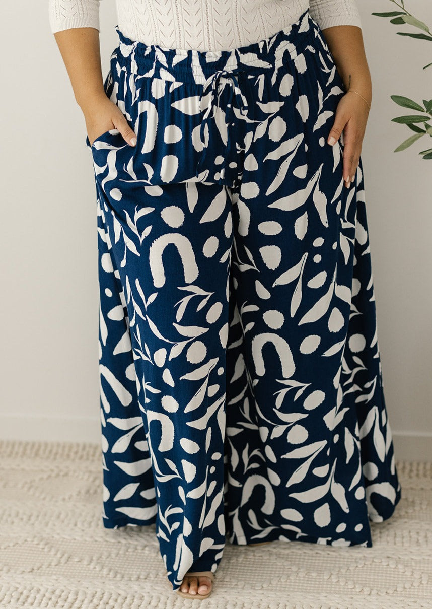 women's wide-leg navy and white culottes with elastic waist