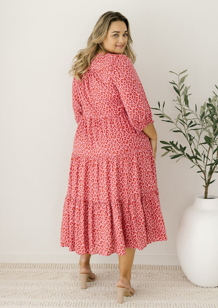 women's leopard print midi dress in pink