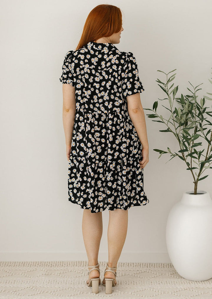 knee-length button-down daisy print dress with pockets