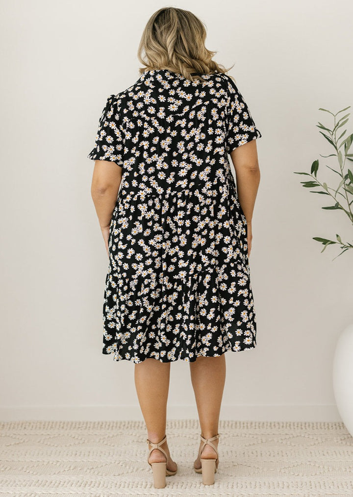 womens plus-size post-partum friendly daisy print dress