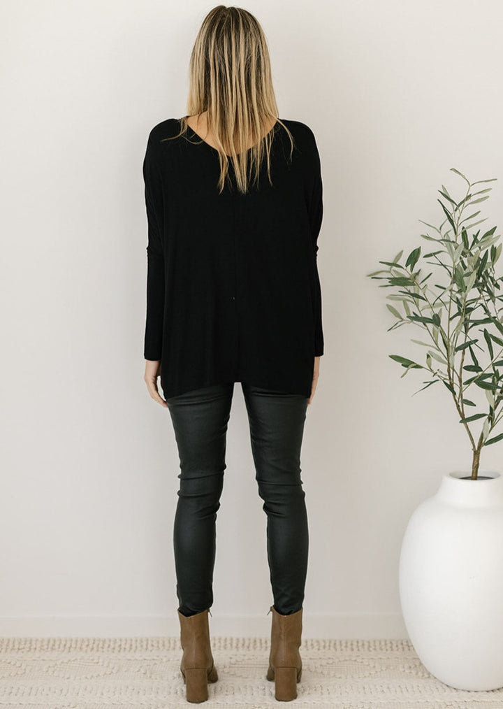 black long sleeve ladies tee