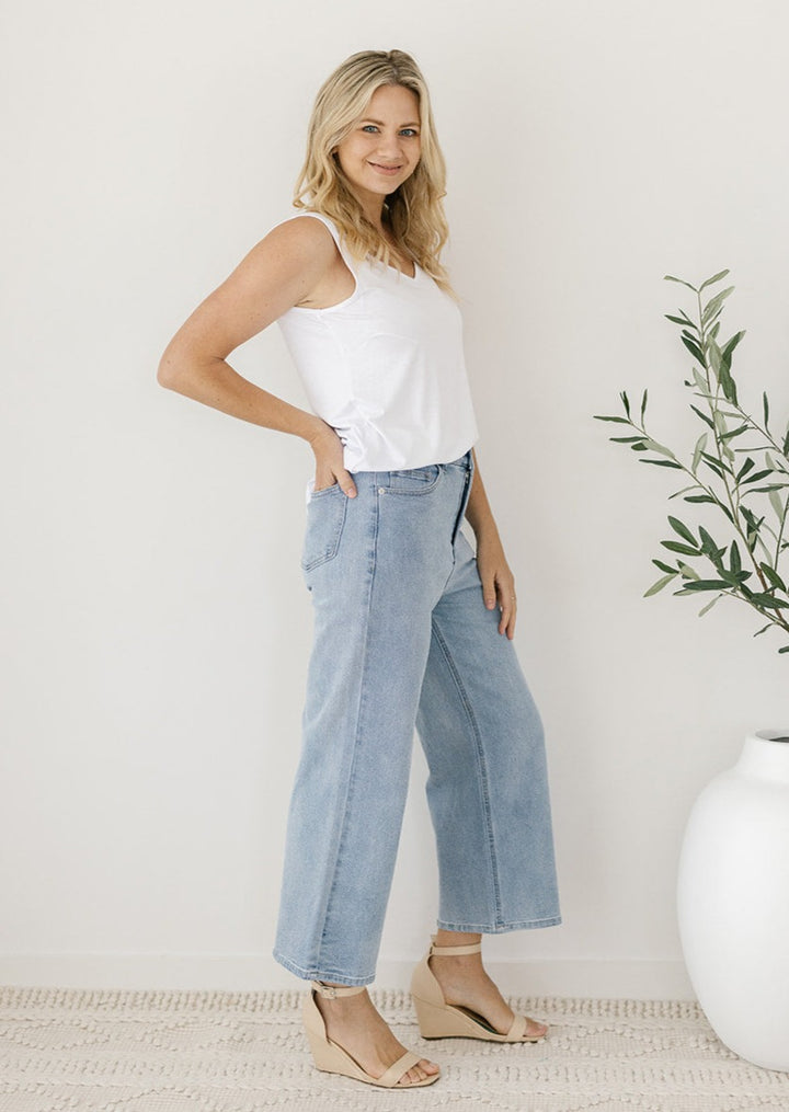 Sandy Crop Jeans