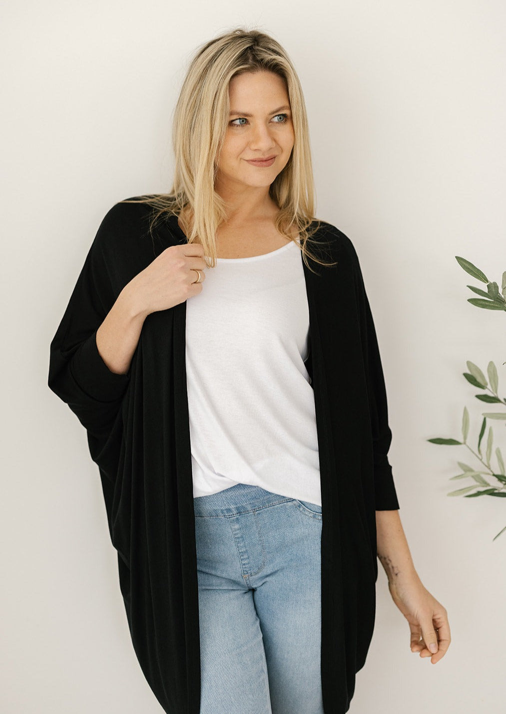 Santorini Cardi Black