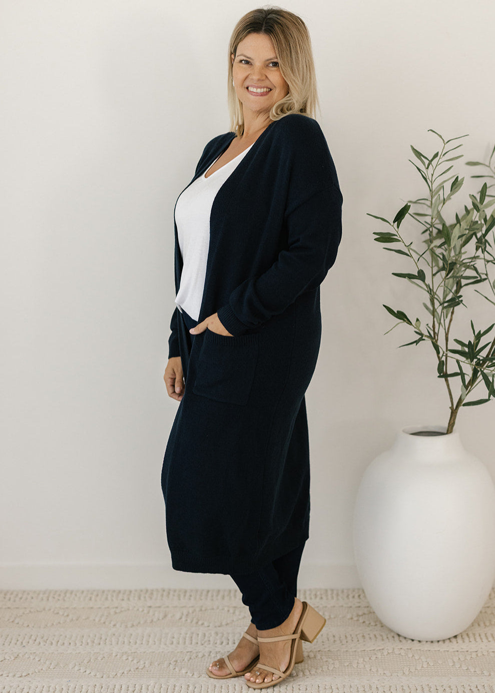 Tully Knit Cardigan in Navy