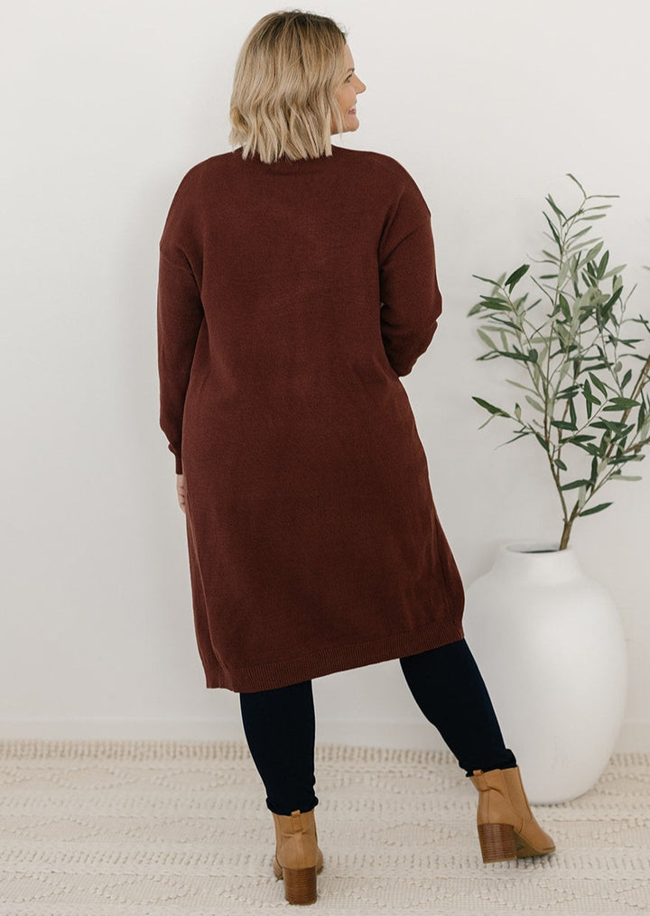 Soft knit cardigan in brown with pockets