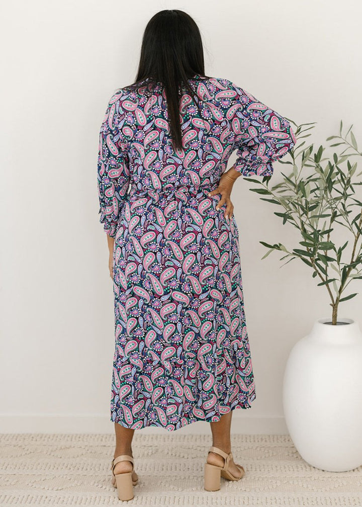ladies paisley print midi dress with pockets