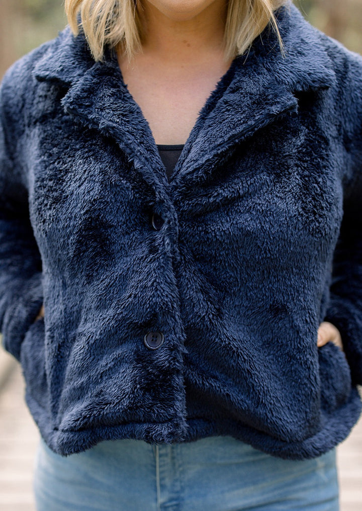 Teddy Cropped Jacket in Navy