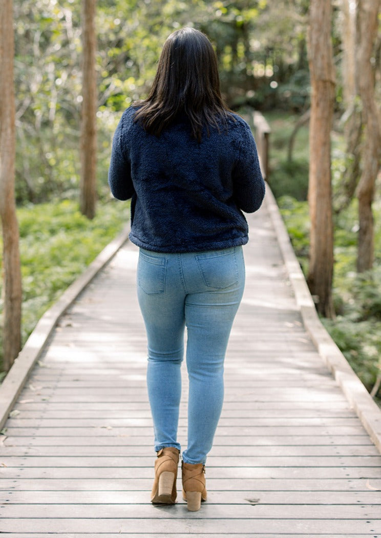 Teddy Cropped Jacket in Navy